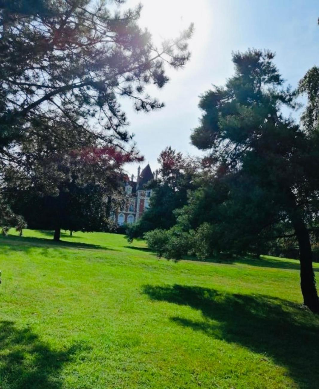 Un Appartement Dans Un Chateau Deauville Exterior foto